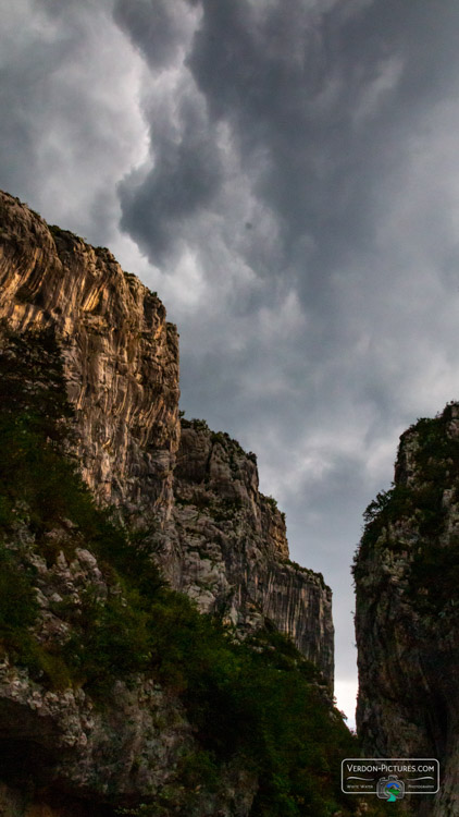 photo d'orage sur point sublime a l'entree du canyon Verdon